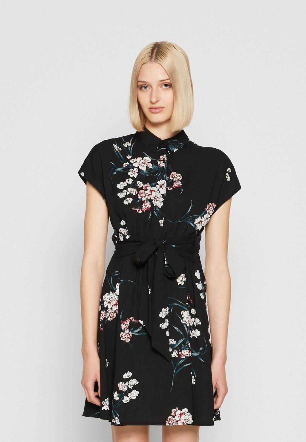 

Платье-рубашка Vero Moda