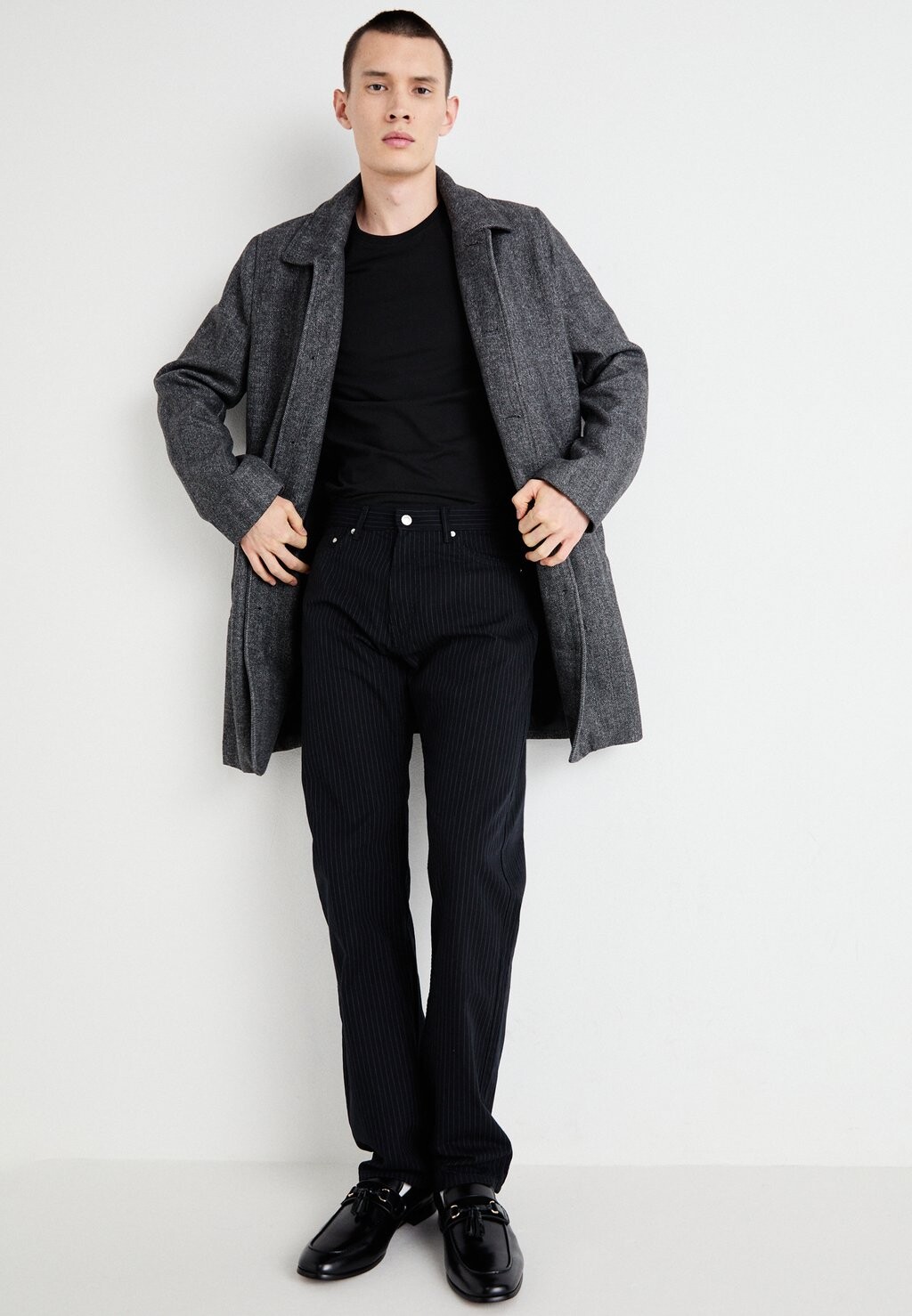 

Брюки SPACE RELAXED STRAIGHT Weekday, черный