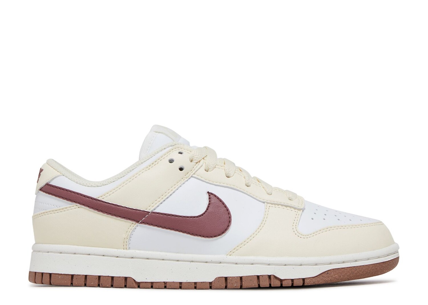 Кроссовки Nike Wmns Dunk Low Next Nature 'Coconut Mauve', кремовый