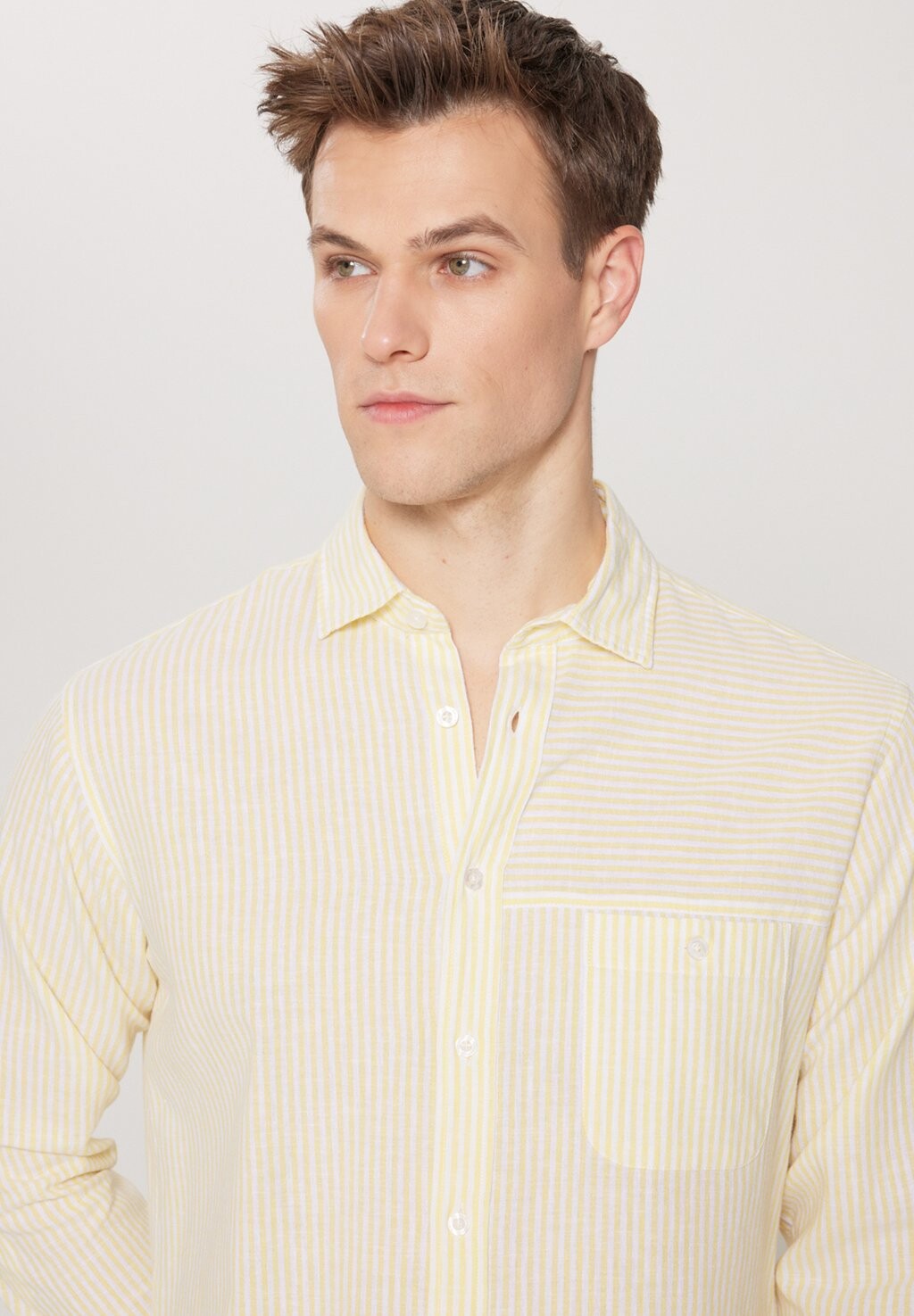

Рубашка Stripe AC&CO / ALTINYILDIZ CLASSICS, желто-белая