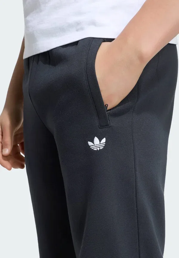 Спортивные штаны Adidas Originals Jogger Junior, черный — фото 3