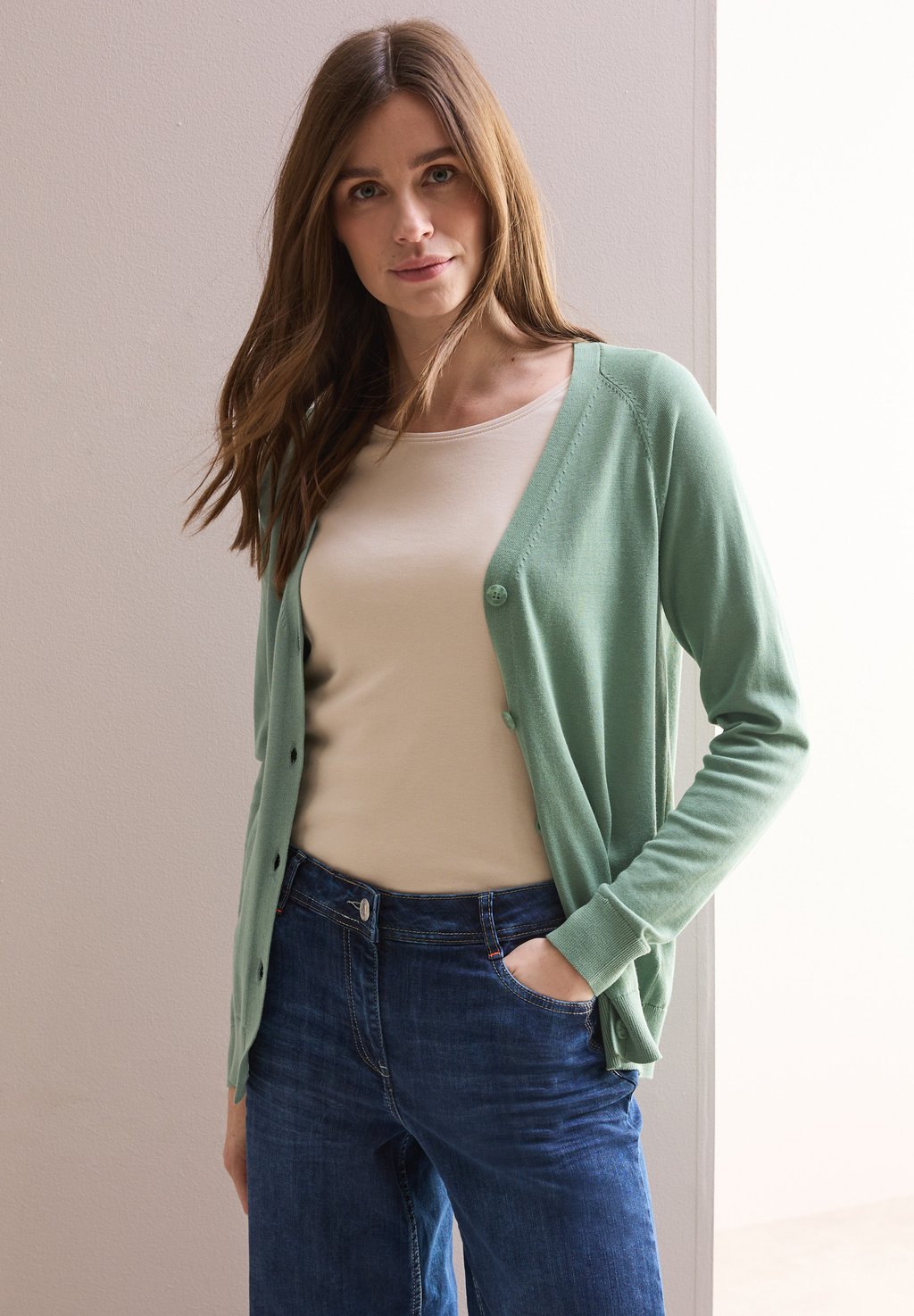 

Кардиган V-NECK Cecil, светло-зеленый