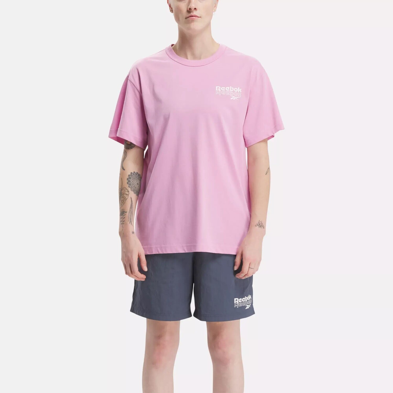 

Футболка Identity Brand Proud с короткими рукавами и графикой Reebok, розовый