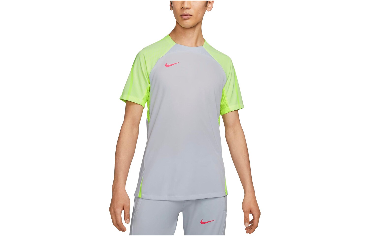 

Футболка мужская зеленая Nike, зеленый