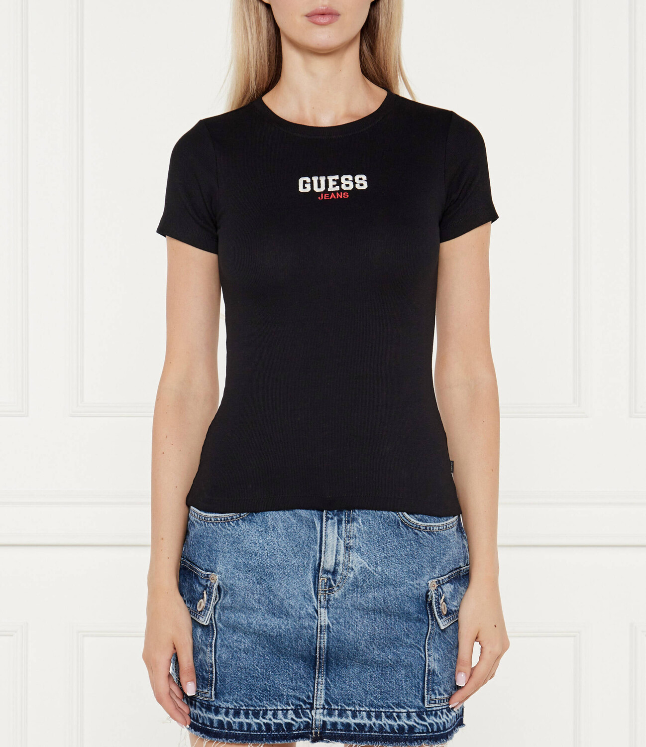 

Футболка Guess Jeans Slim Fit, черный
