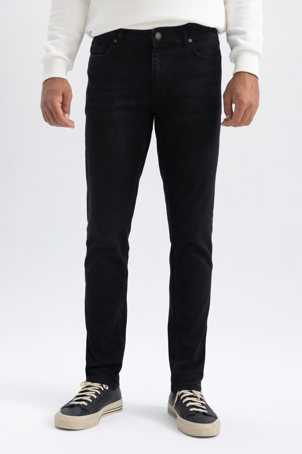 

Pedro Slim Fit Джинсовые брюки узкого кроя с нормальной талией и узкими штанинами DeFacto, черный