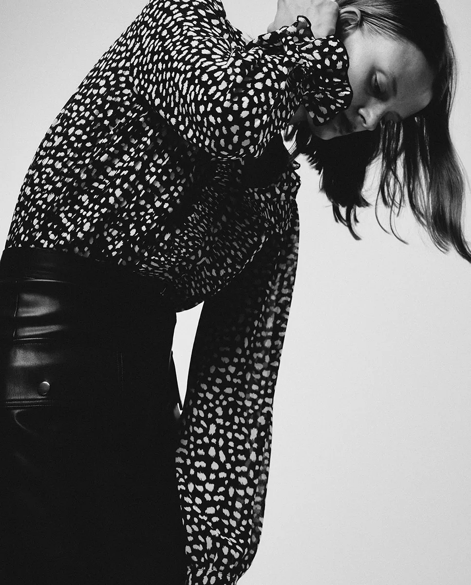 

Блузка с плиссированными воланами Sfera, черный