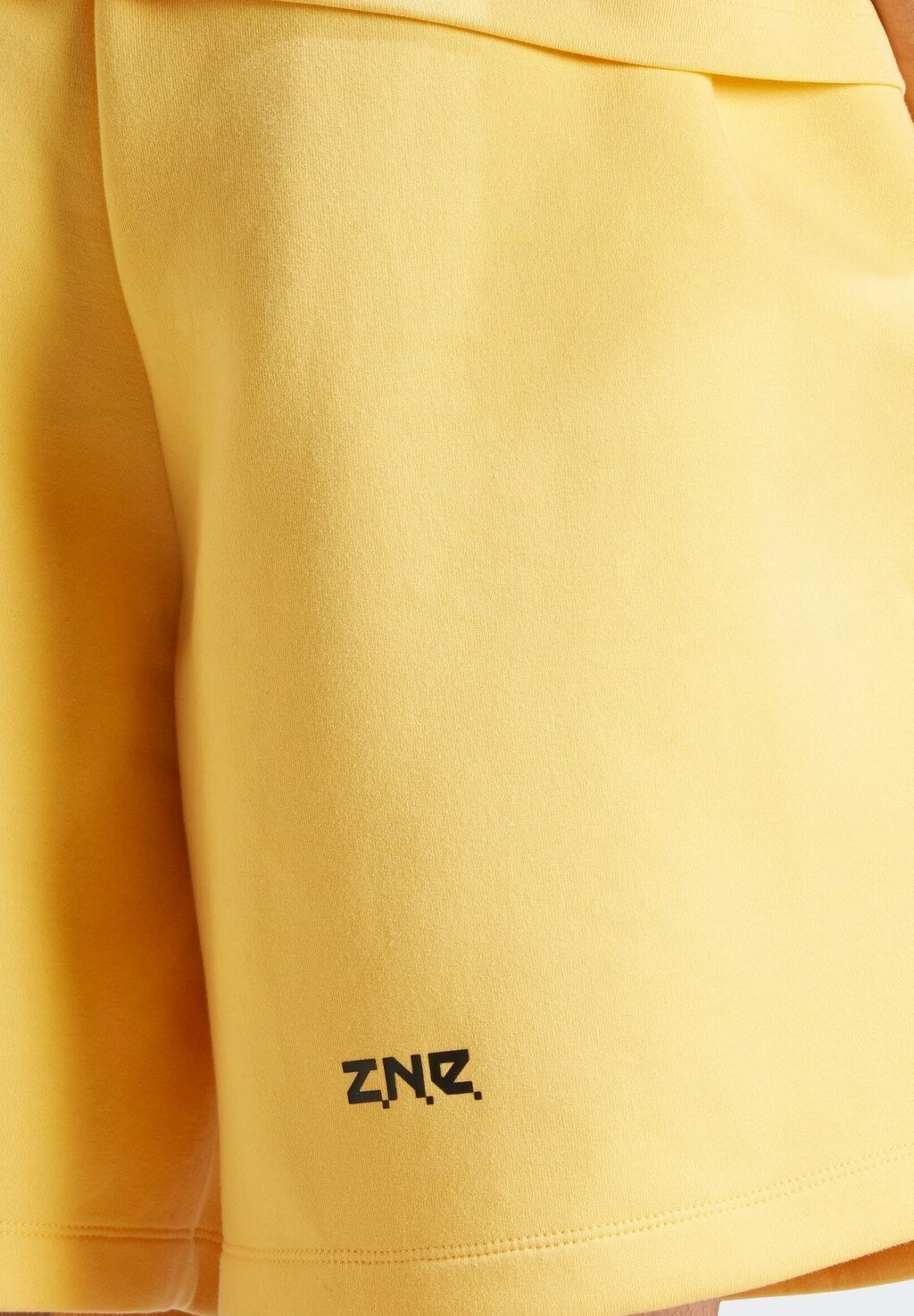 

Спортивные шорты Z.N.E. PREMIUM adidas Sportswear, оранжевый