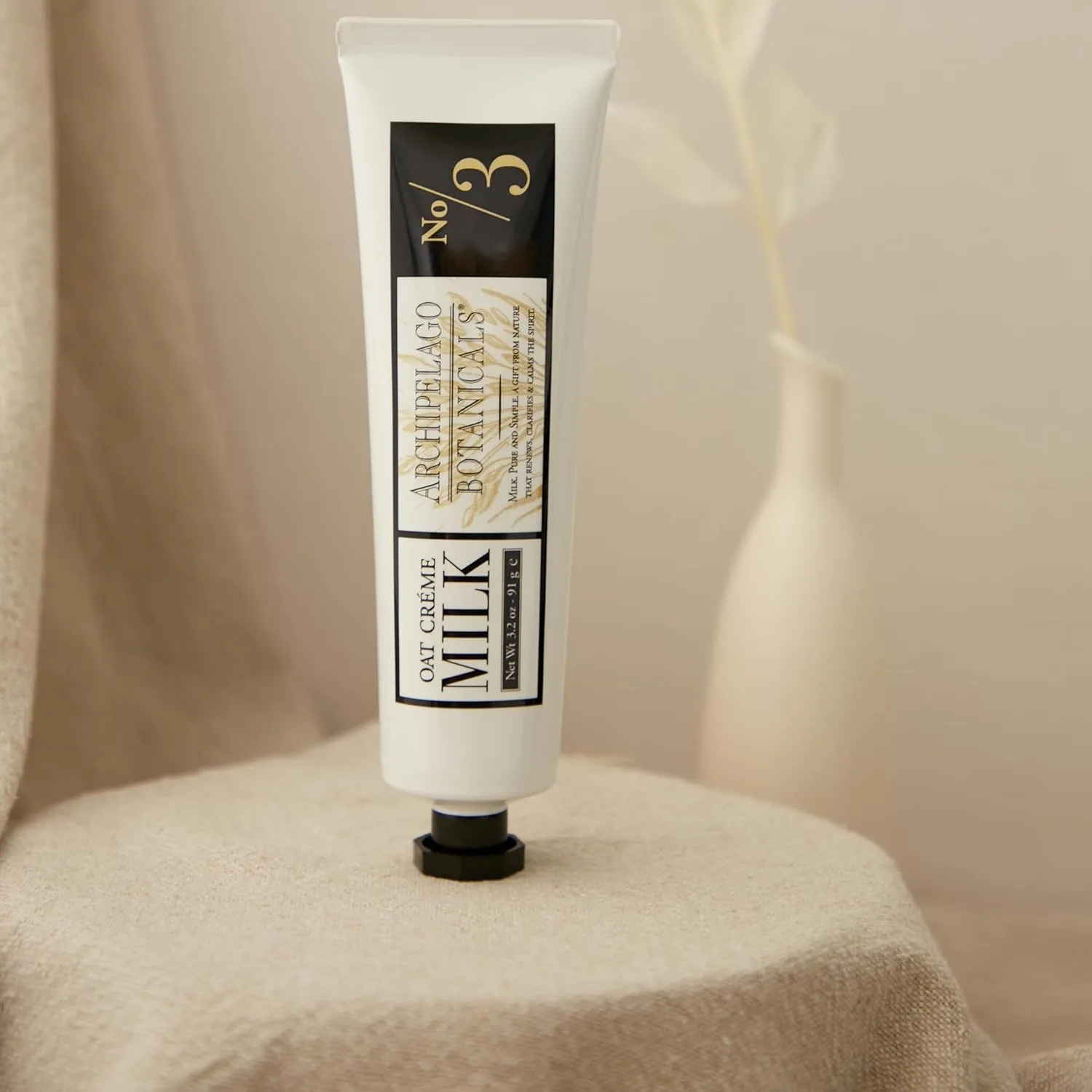 Archipelago Botanicals Oat Milk Hand Crème, насыщенный и легкий крем для рук для сухой кожи, кутикулы и огрубевших участков, с растительными экстрактами (90 г) 1 штука (1 шт.), white — фото 3