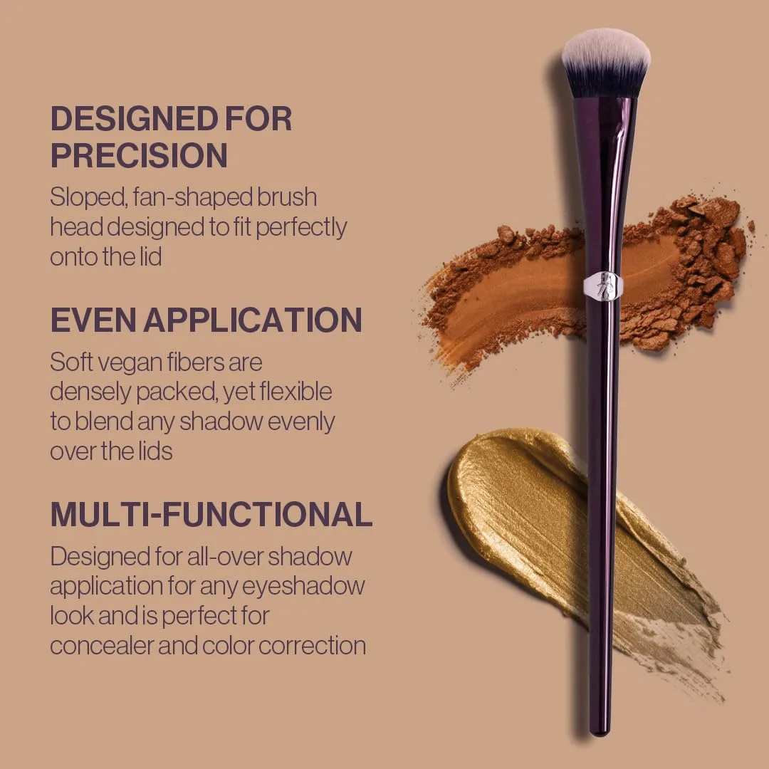 Кисть для растушевки теней Anisa Beauty Eye Fan All-Over, веганская, с веерной головкой для век и складки — фото 3