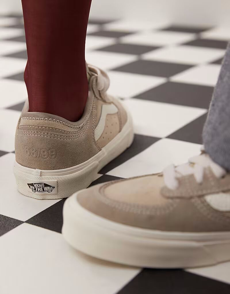 Замшевые кеды Vans Rowley Classic в двухцветном бежевом цвете — фото 4