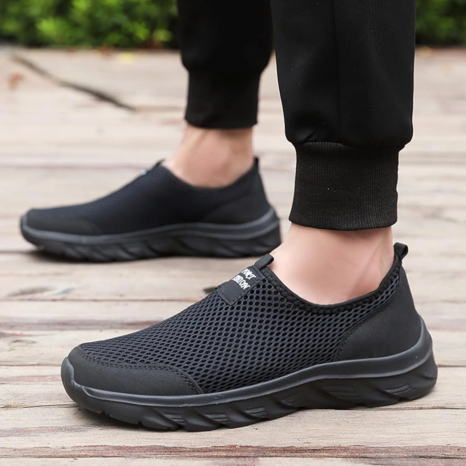 Спортивные кроссовки Herren Mesh Atmungsaktive Sommer Sneaker Бег Теннис Straßenlaufschuhe Bequeme Weich Laufschuhe Фитнес-студия Слипоны Turnschuhe Бег трусцой Walkingschuhe Wander Schlüpfen Schuhe Generic, Schwarz — фото 2