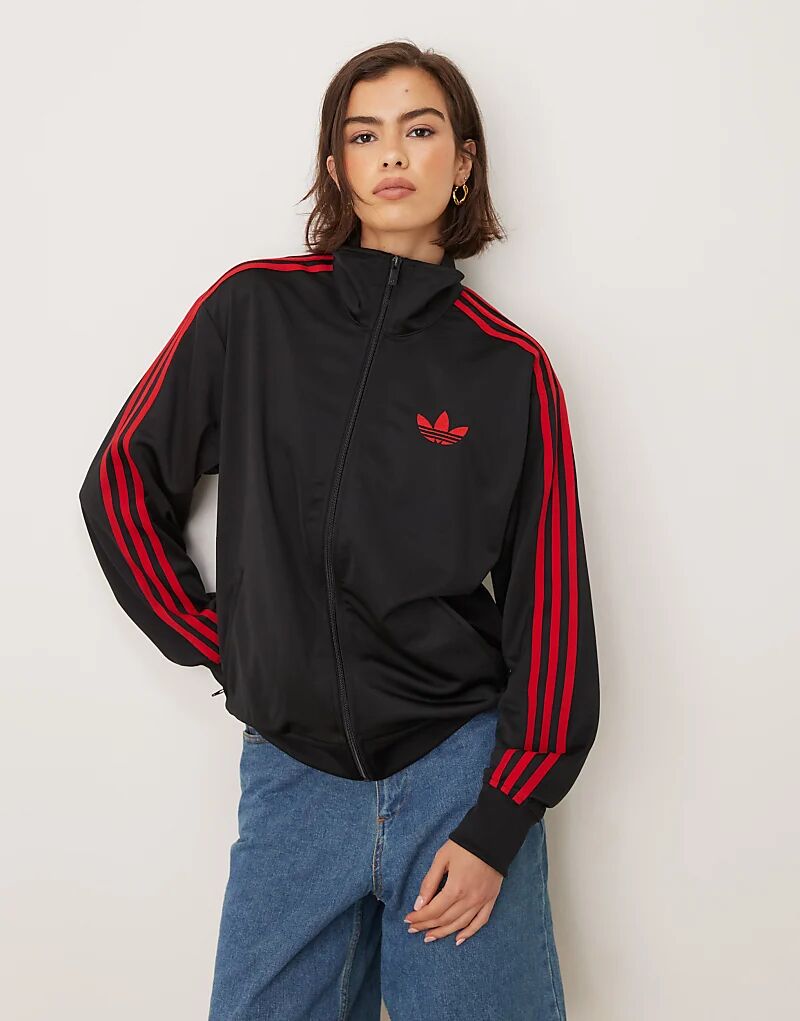 

Свободный спортивный топ adidas Originals Firebird в черном и красном цветах