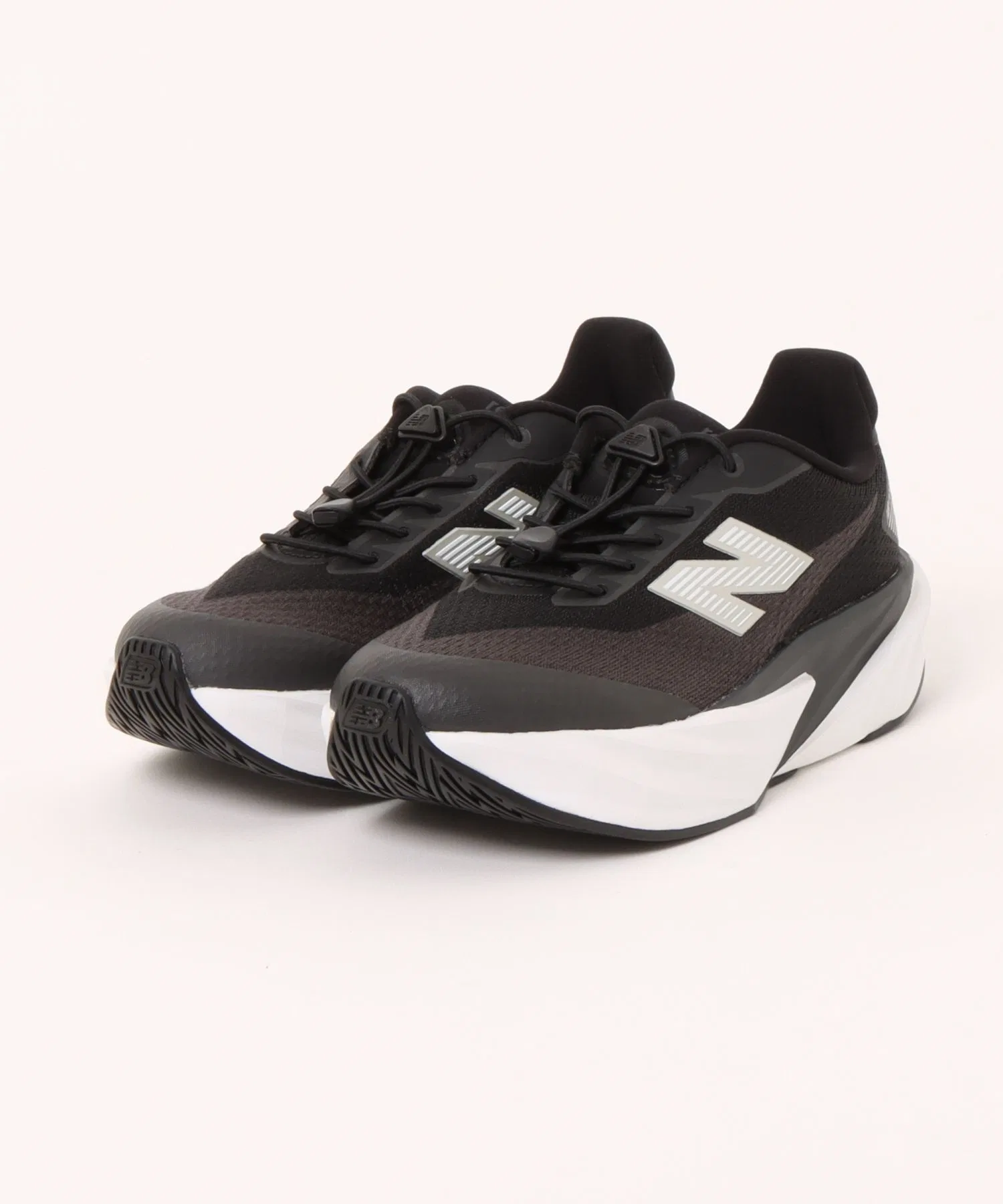 Детские кроссовки New Balance FuelCell REBEL V5 для бега чёрные