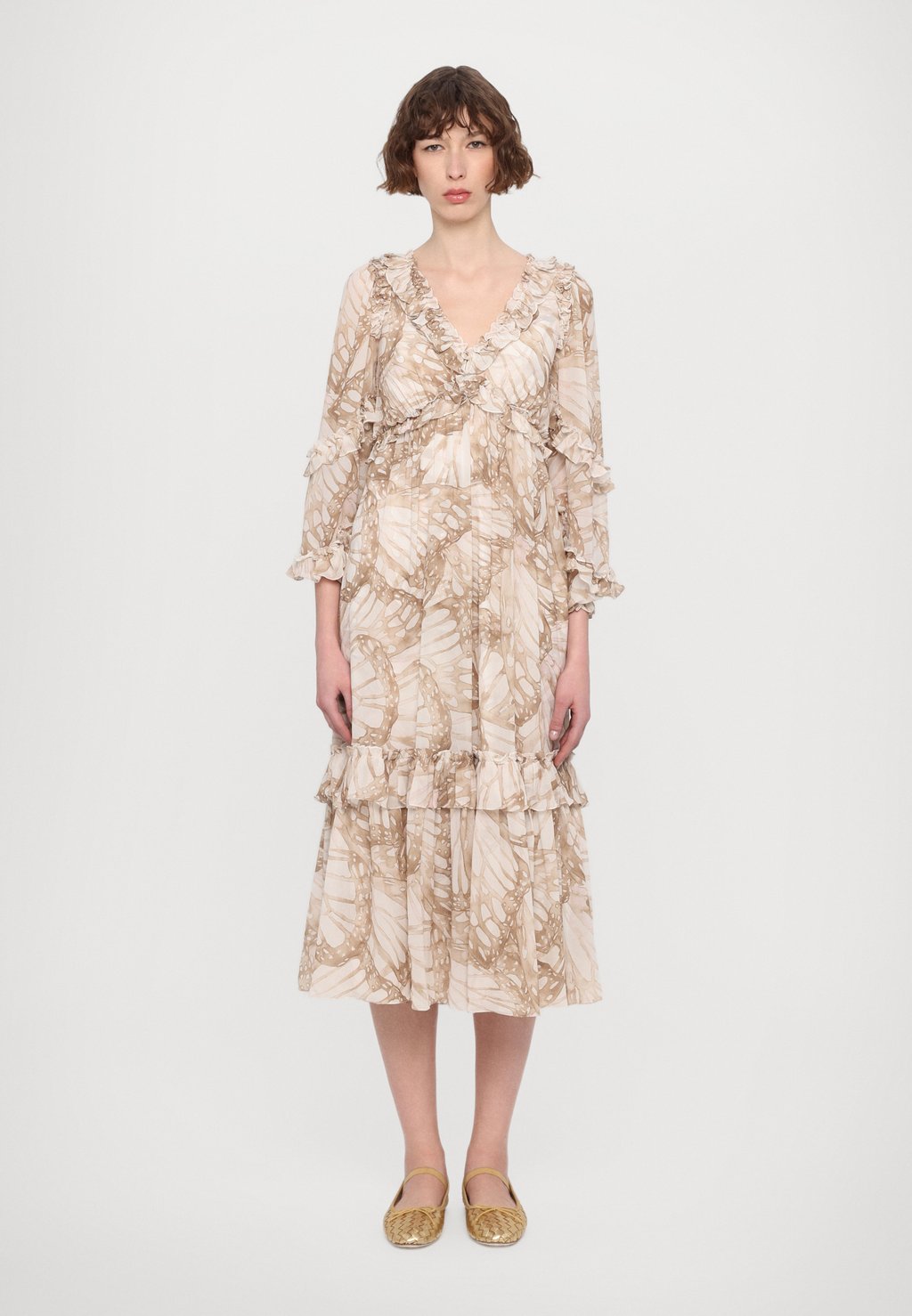 

Платье FLUTTER LONG SLEEVE BALLERINA DRESS Needle & Thread, светло-коричневый