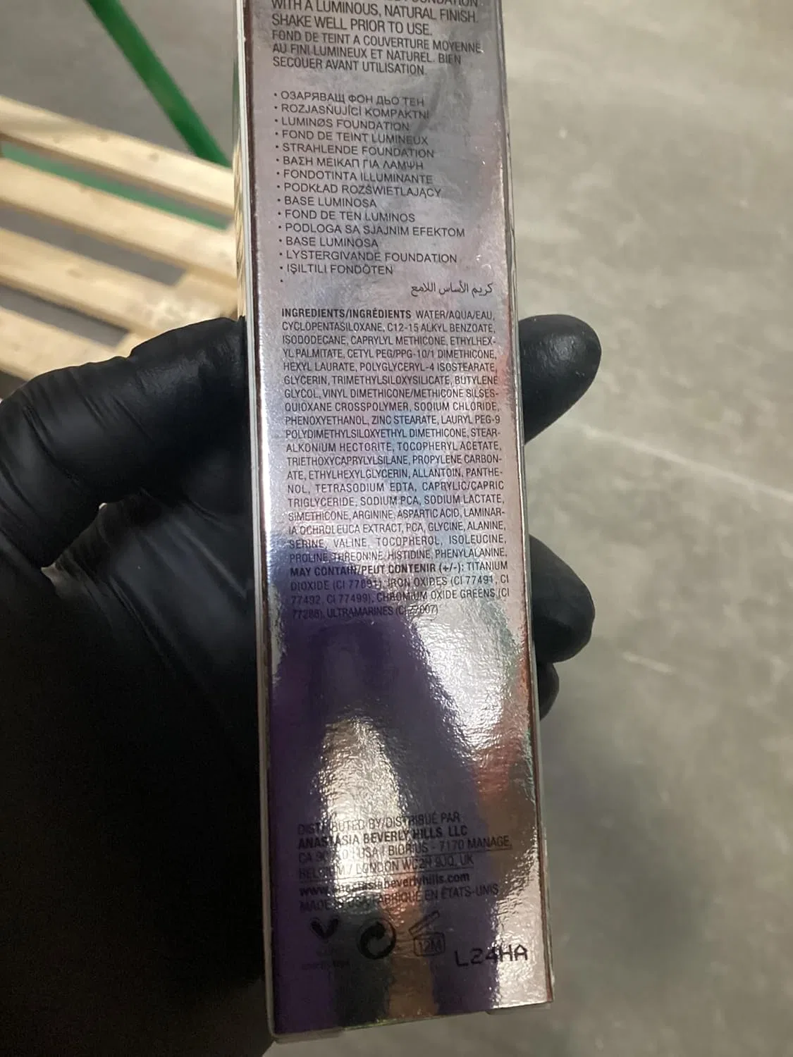 Тональное средство Luminous Foundation Anastasia Beverly Hills 140N — фото 3