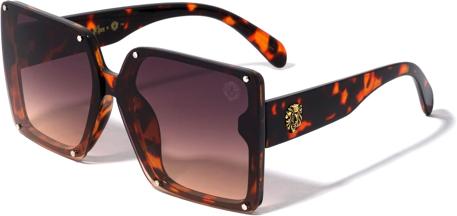 

Kleo Royal - Безободковые солнцезащитные очки с плоскими линзами, заклепками, квадратными боковыми элементами, медальоном в виде головы льва и подвеской в ​​стиле хип-хоп, Brown Demi