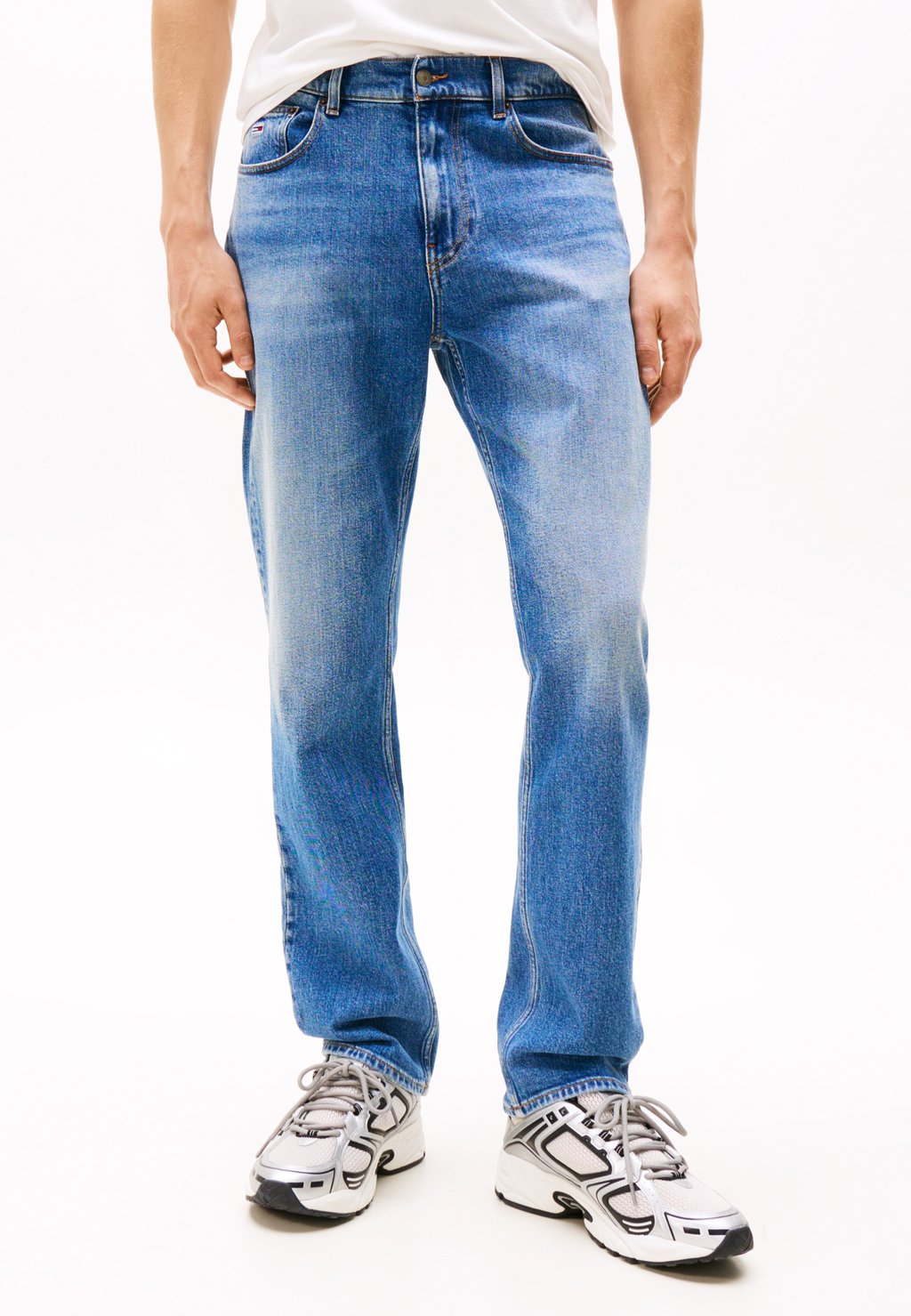 

Джинсы прямого кроя Tommy Jeans, цвет Denim Medium
