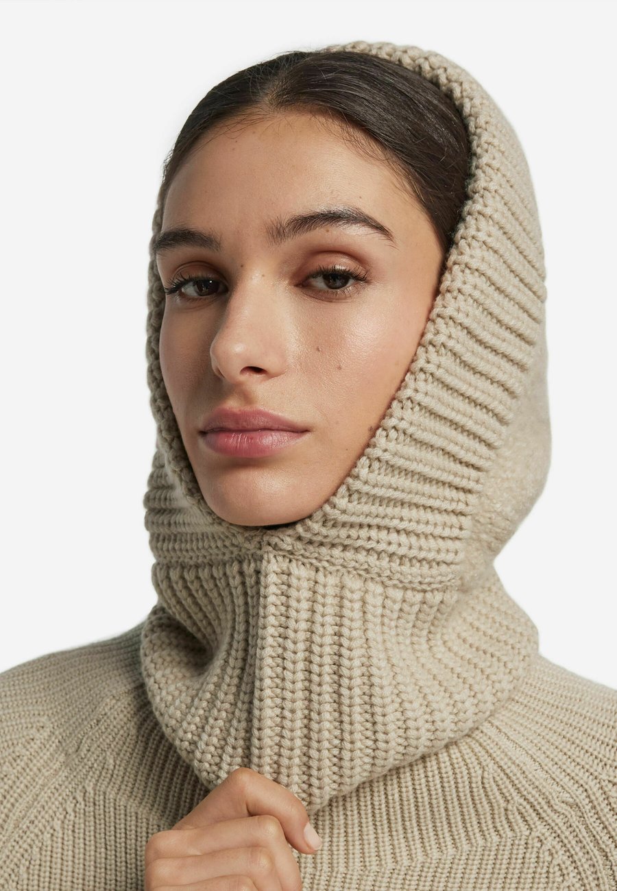 

Шапка Falconeri Beanie, Natural/Sand