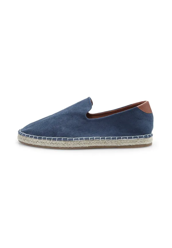 Эспадрильи Bata, Blu