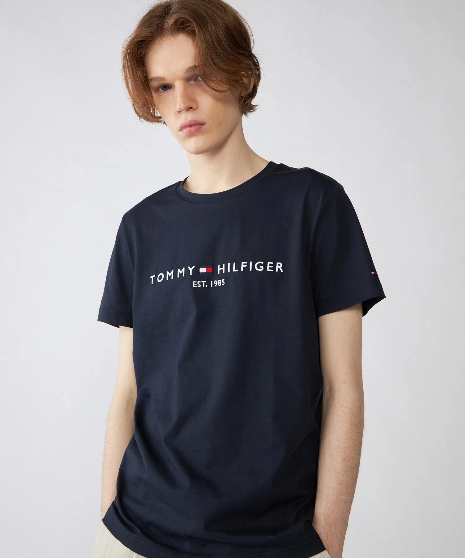 Мужская/женская футболка с логотипом TOMMY HILFIGER тёмно-синяя