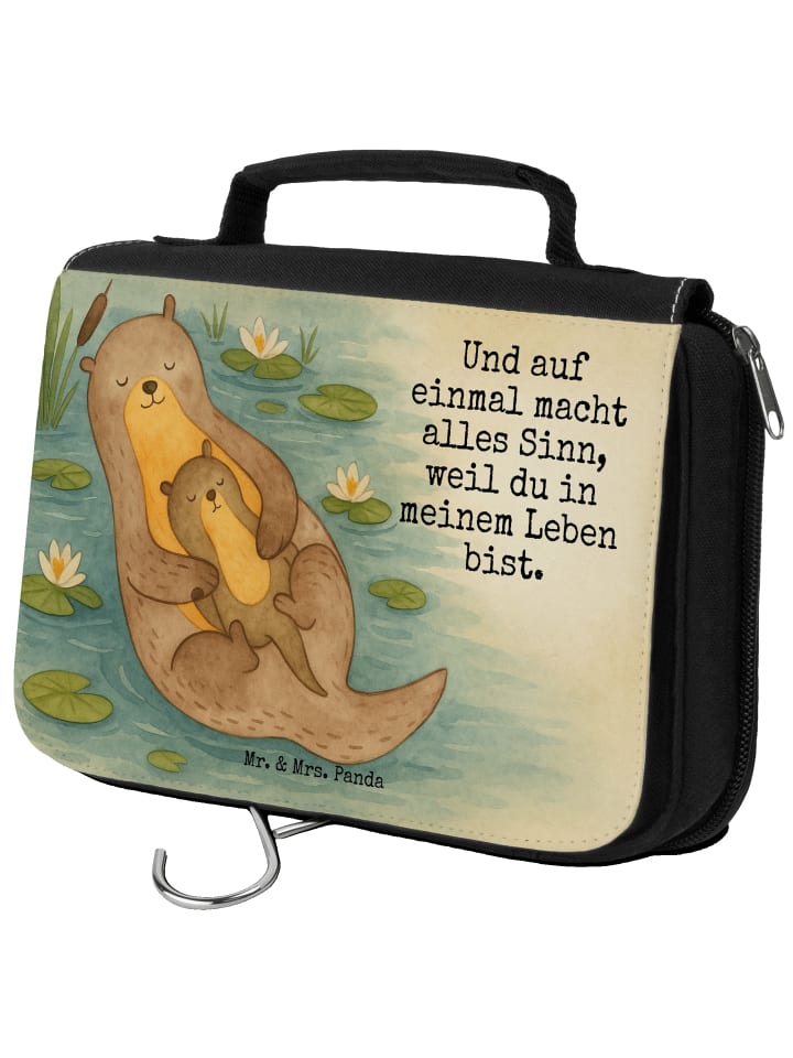 

Mr. & Mrs. Panda Косметичка с изображением выдры и надписью белого цвета