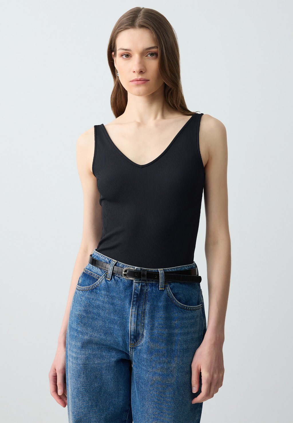 

Топ SLIM FIT V-NECK TANK Jimmy Key, черный