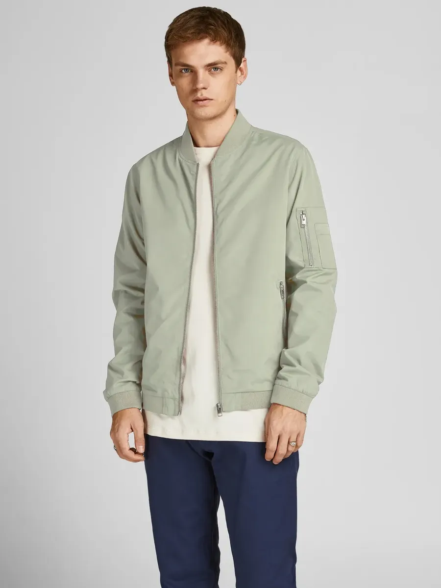 

Блузон Jack & Jones "JJERUSH BOMBER NOOS", цвет Desert Sage