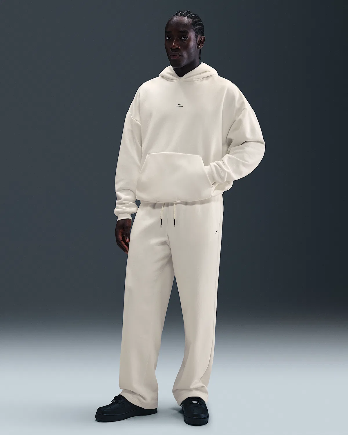 Мужская флисовая баскетбольная худи-пуловер Nike Standard Issue Therma-FIT, Sail/Black — фото 4