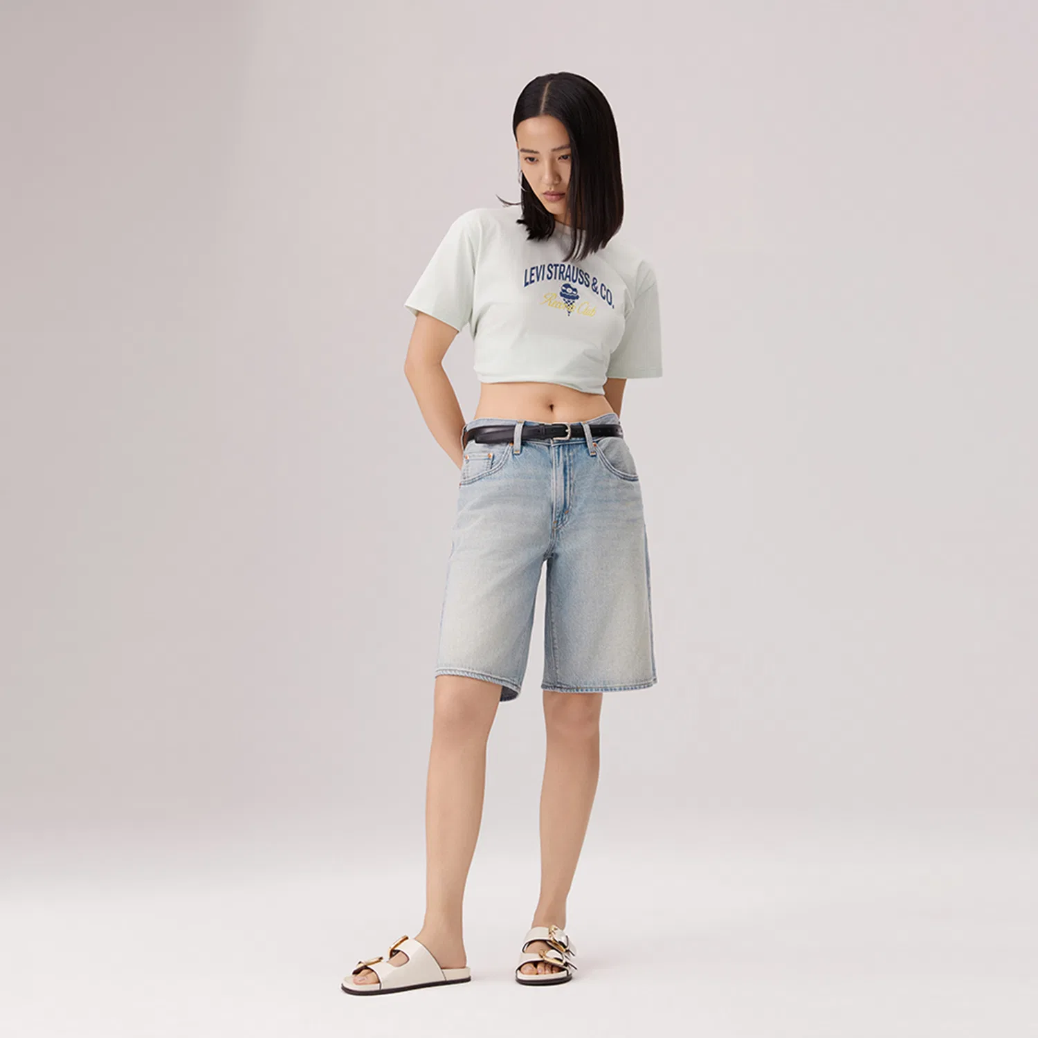 Джинсовые шорты женские Light Blue Levis — фото 4