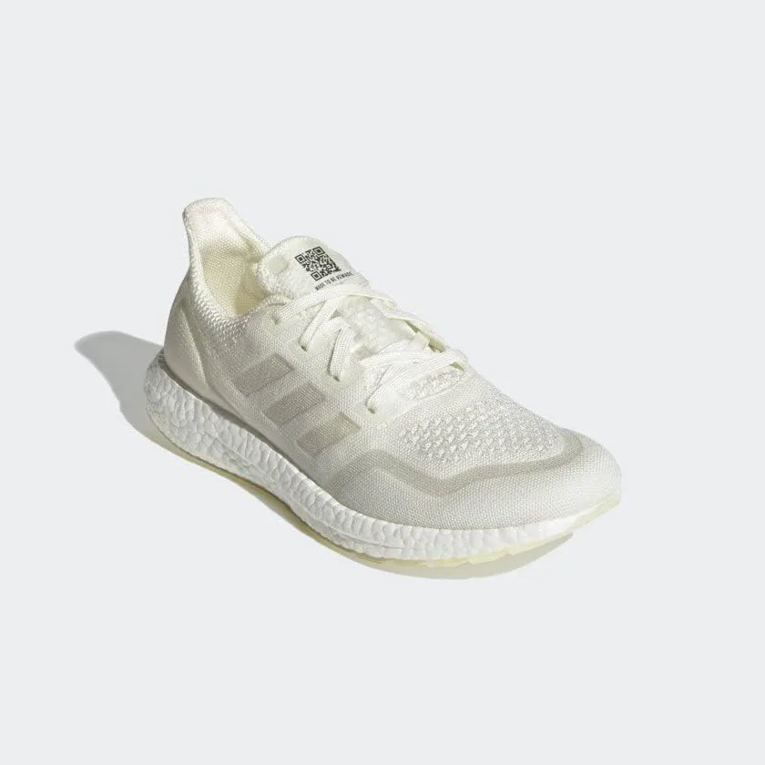 Мужские беговые кроссовки Adidas Ultraboost Made to Be Remade, белый — фото 3