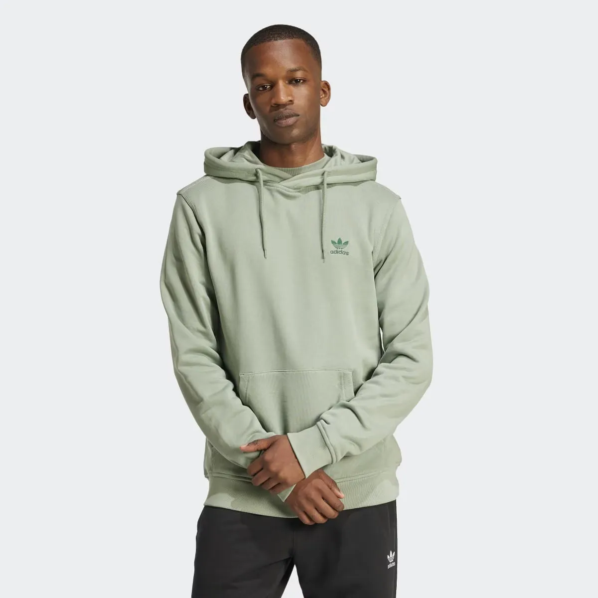 

Мужской трилистник Essentials Толстовка с капюшоном из французского махрового дерева Adidas, зеленый