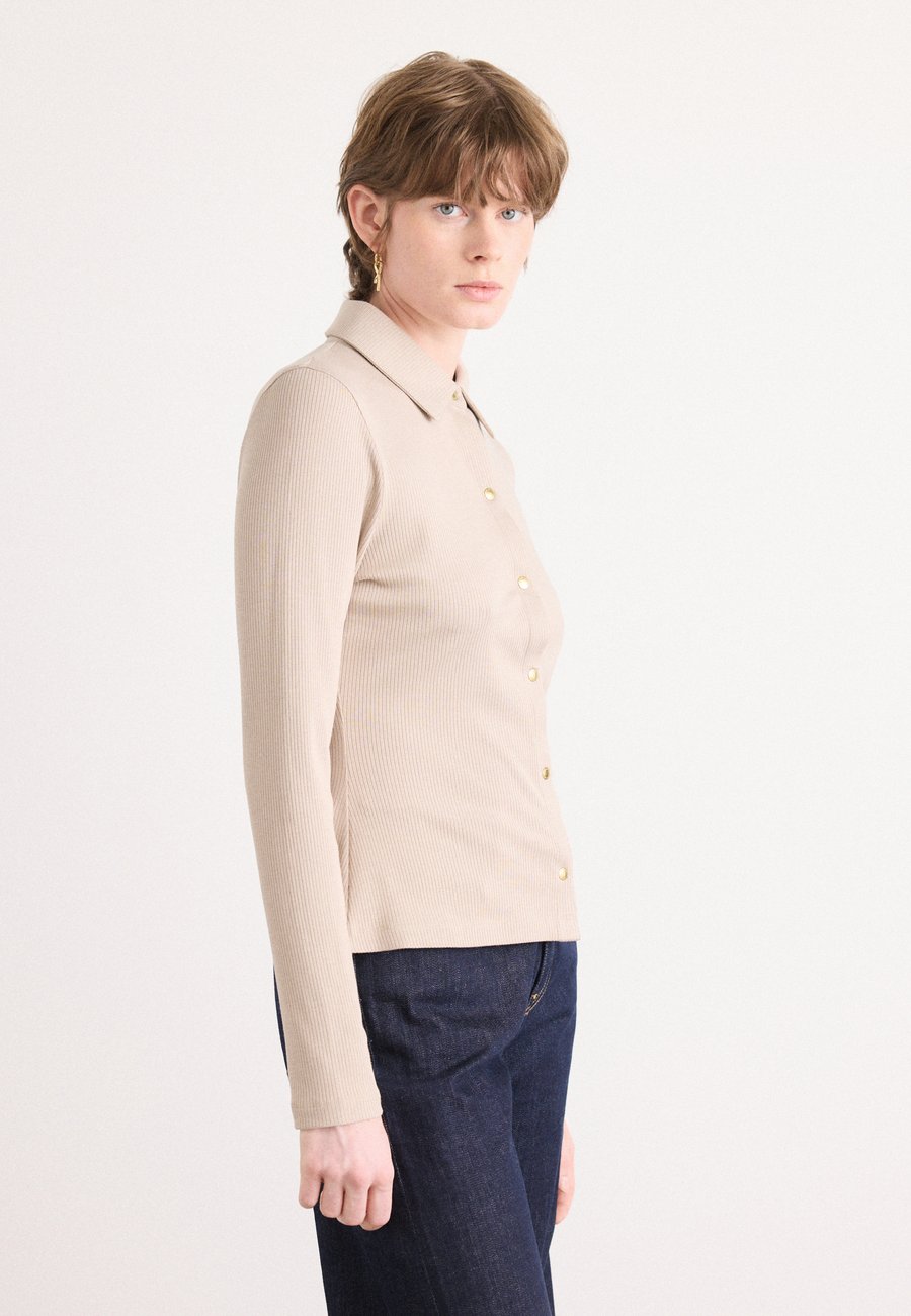 

Блуза Barbour International Button-down blouse, Oat/Beige