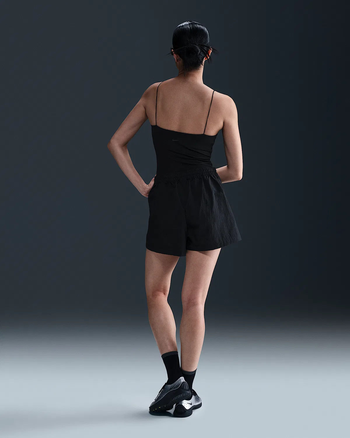 Женская юбка-шорты Nike Sportswear Essential, Black/White — фото 4