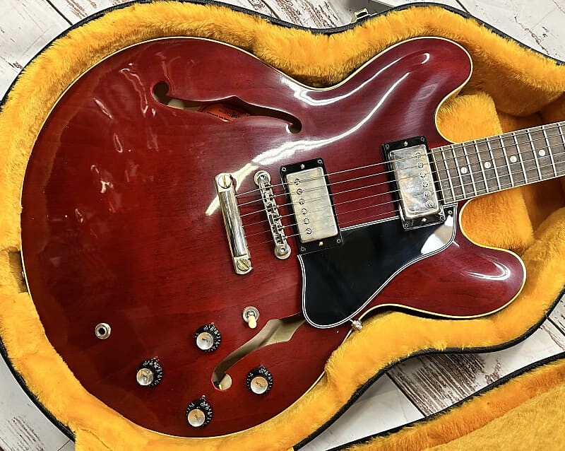 

Электрогитара 1961 Gibson ES-335 Reissue VOS Custom Shop 60s Cherry New Unplayed Auth Dlr 7lbs 10oz #693
