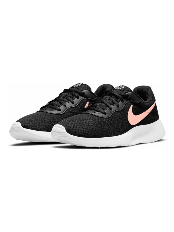 

Кроссовки на шнуровке Nike, черный