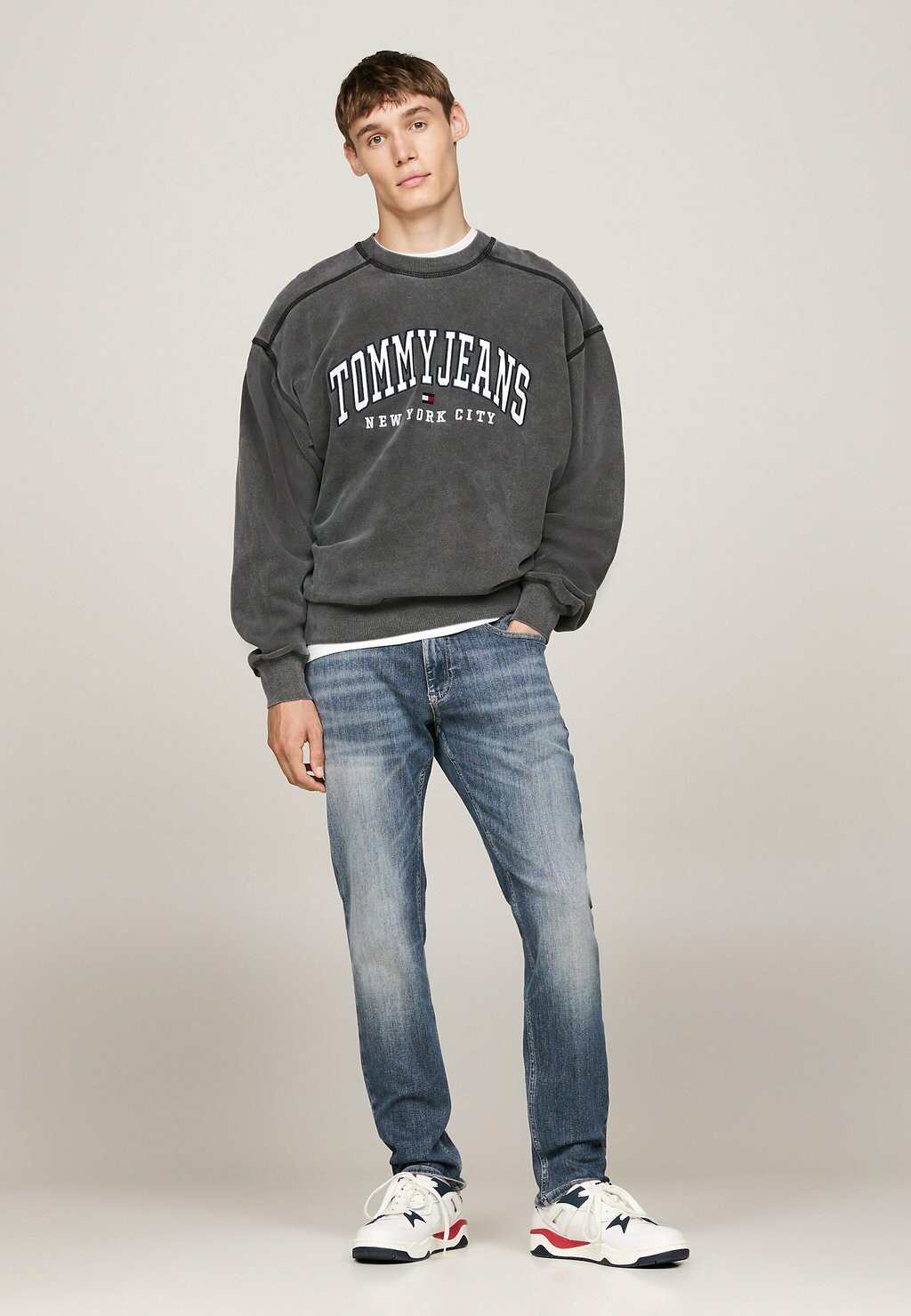 

Джинсы облегающего кроя SCANTON FADED Tommy Jeans, синий