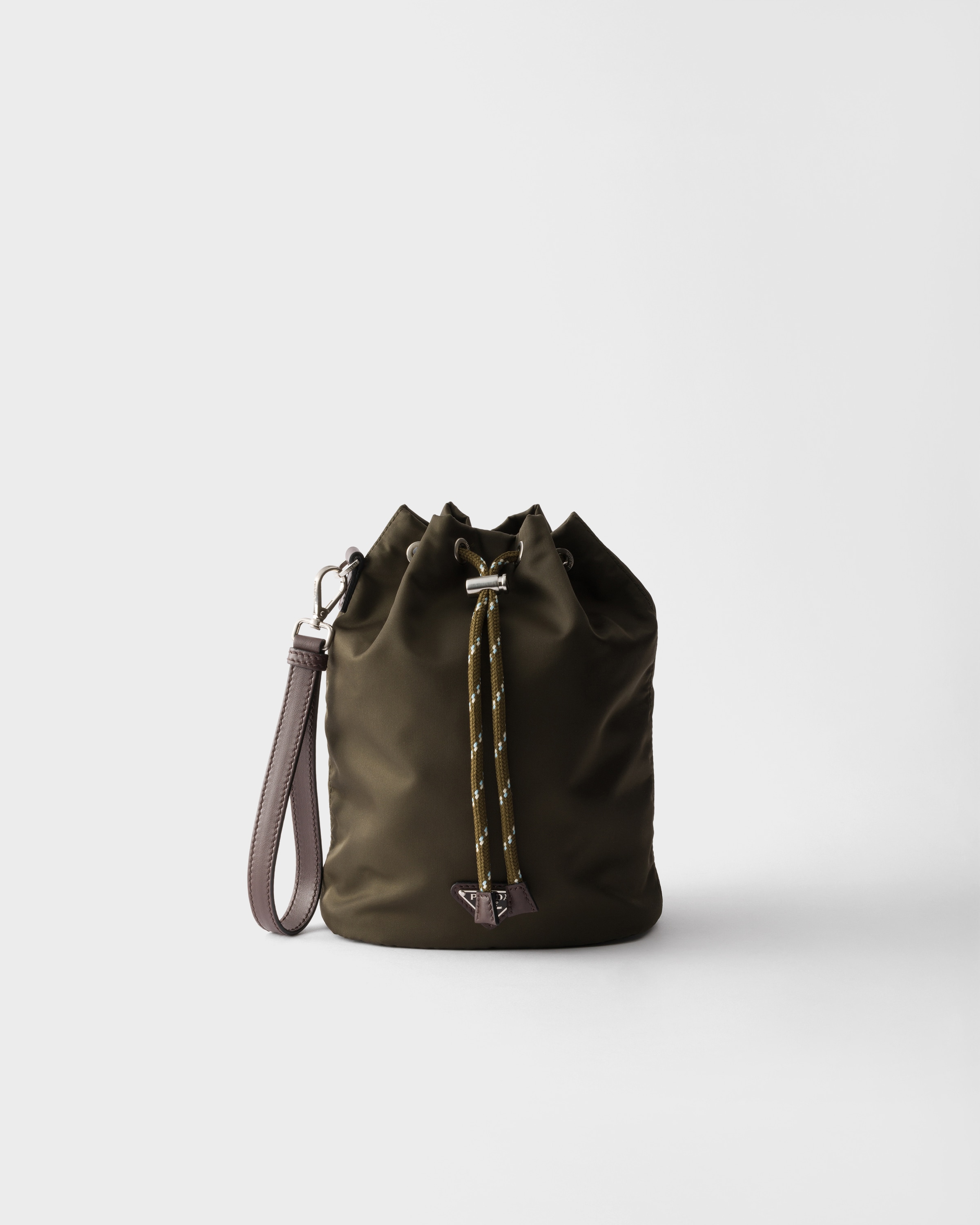 

Сумка Prada Speedrock из материала Re-Nylon и кожи Prada, камуфляжный зеленый