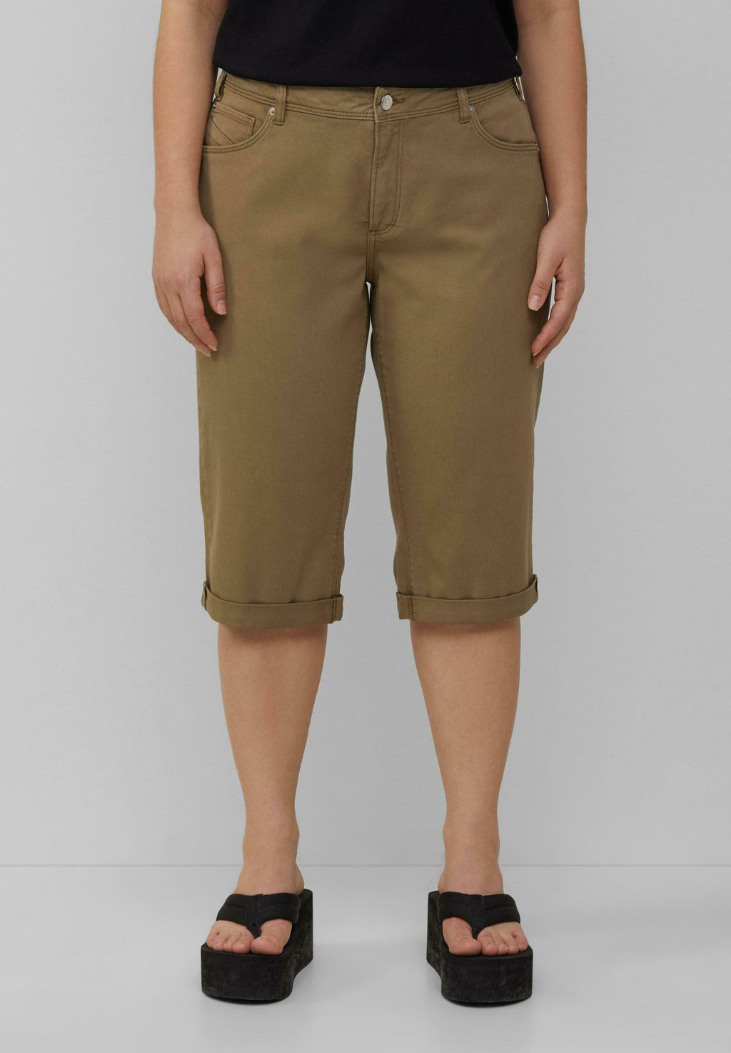 

Джинсовые шорты CATIE MID RISE CAPRI LENGTH QS, коричневый