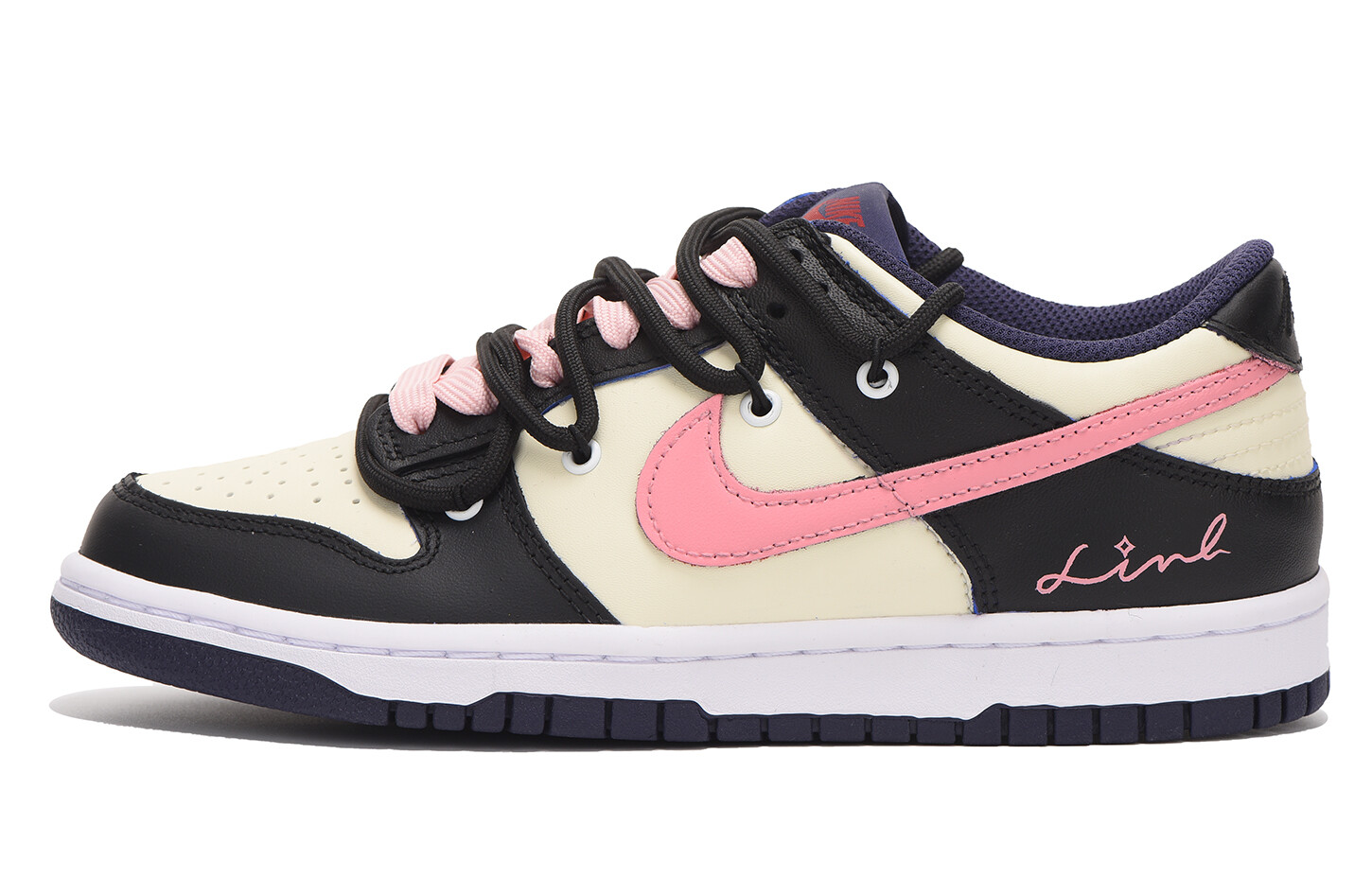 

Кроссовки Nike Dunk Skateboard Shoes Women's Low-Top Black