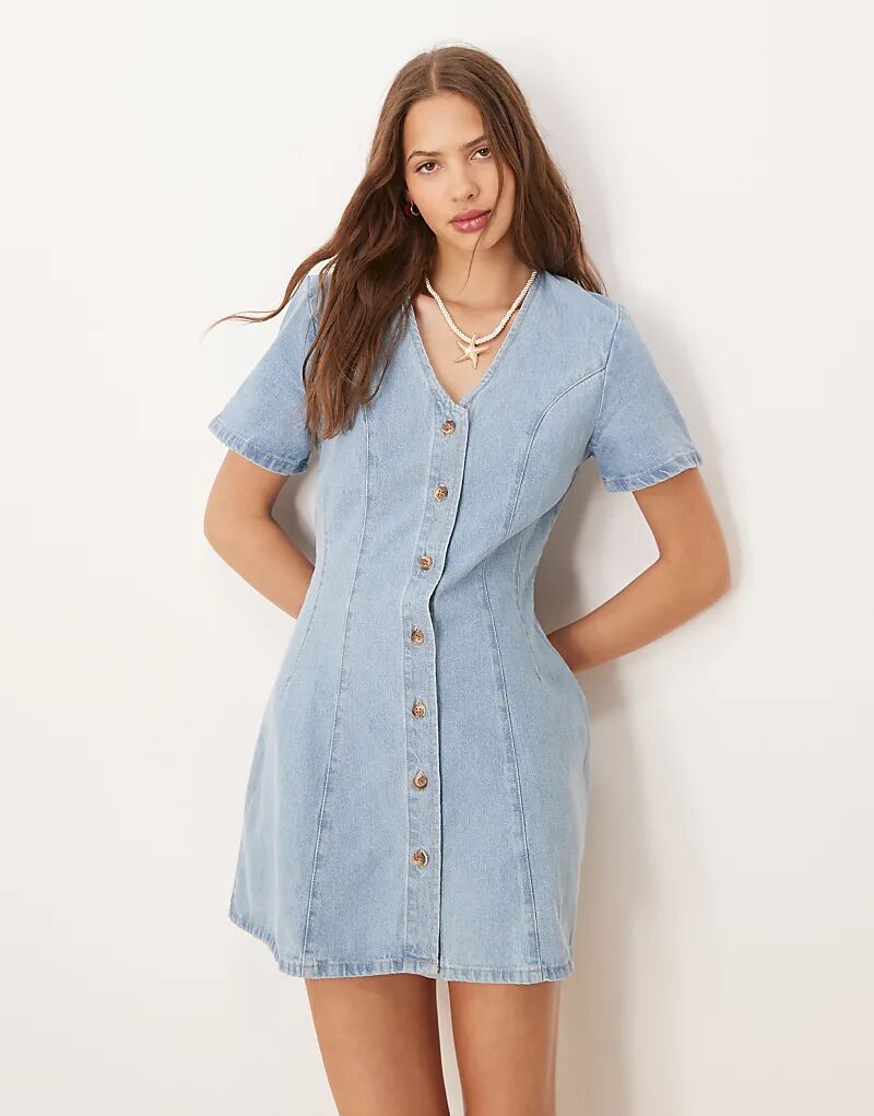 

Джинсовое мини-платье ASOS DESIGN с присборенной талией и короткими рукавами светло-голубого цвета