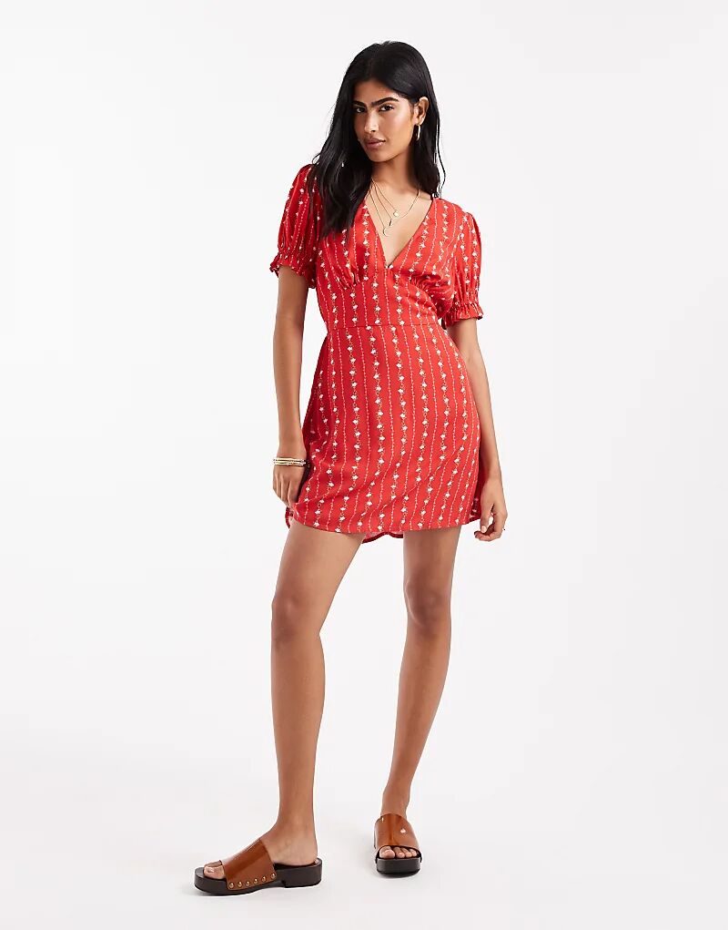 

Мини-платье Miss Selfridge из пряжи в красную полоску с обоями