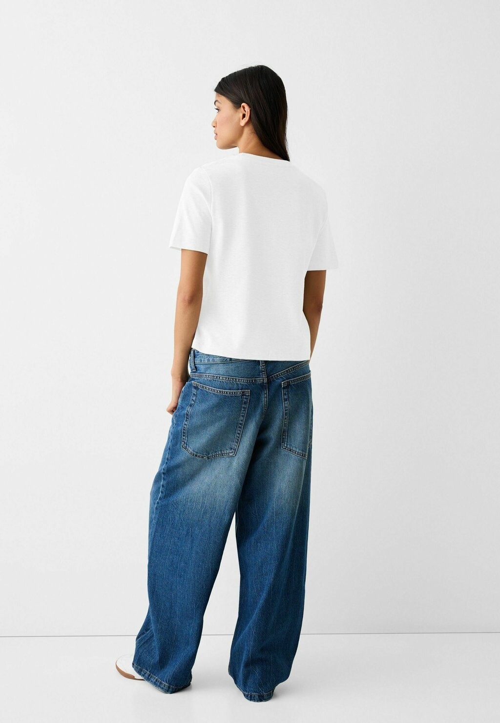 

Упаковка из 2 шт. Bershka, REGULAR-FIT Bershka, Базовая футболка Bershka, белая