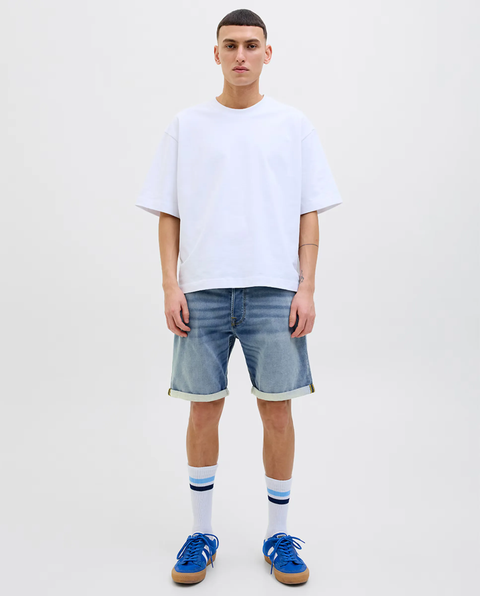 

Бермуды мужские ковбойские regular fit Jack & Jones, синий