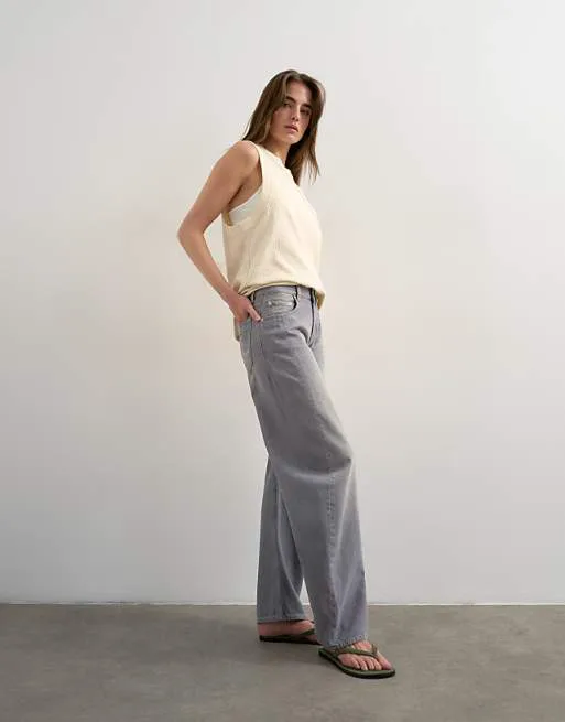 

Серые джинсы-бойфренды с перекосом Topshop