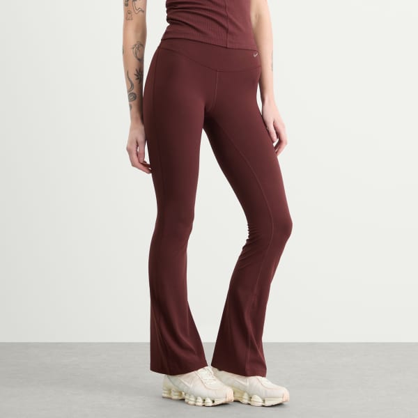 Расклешенные брюки Zenvy с высокой талией Nike, Burgundy Crush & Black — фото 2