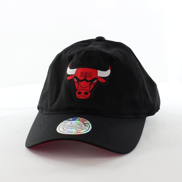 

Мужская кепка Mitchell & Ness NBA Chicago Bulls 110 Mitchell And Ness, черный