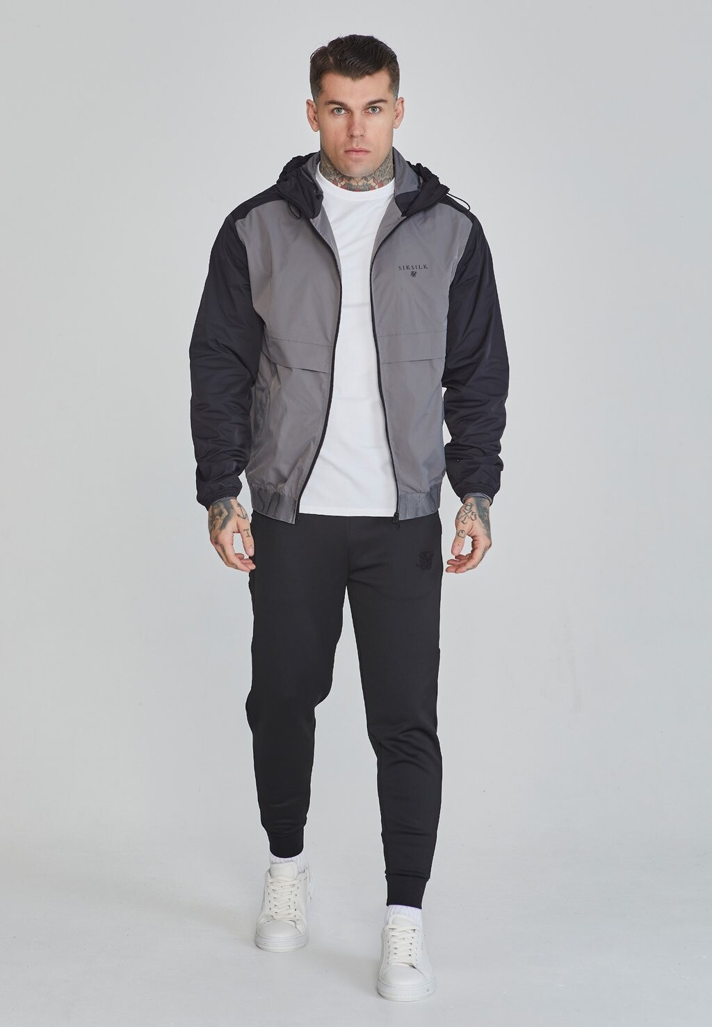

Ветровка SIKSILK, черная