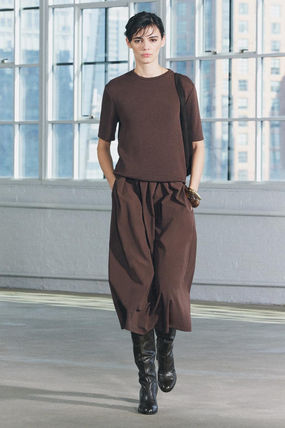 

Платье миди ZARA, коричневый