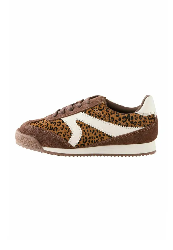 Кроссовки в стиле ретро со шнуровкой и стандартным кроем Next, Suede Leopard Print